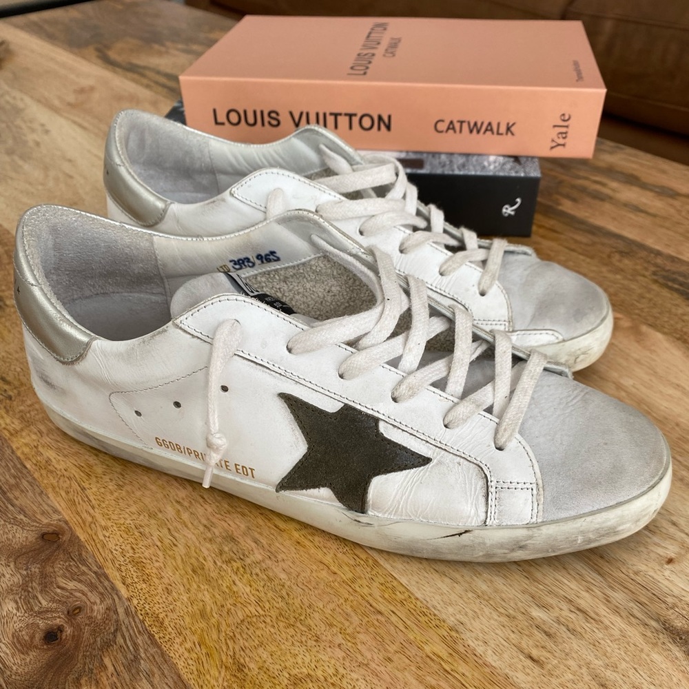 Authentic Golden Goose superstar. White/silver/ (charcoal/green Star) Sz 41